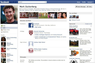 Illustration for article titled The Most Important Facebook Redesigns in Its 10-Year History